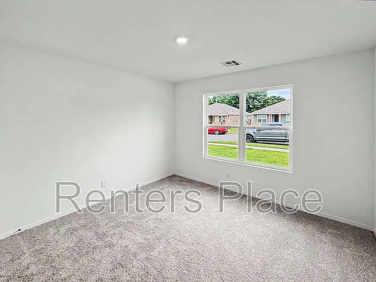 7113 S Maple Ave — Photo 6