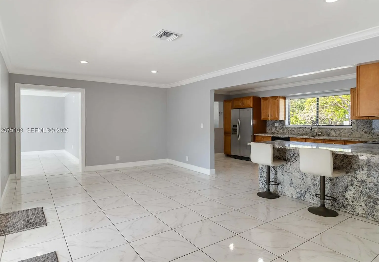 Happy Dale — Photo 3