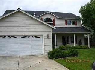 1679 Rolling Meadows Ln, Medford, OR 97504