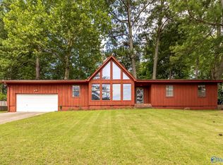 712 Crestview Dr, Madison, AL 35758