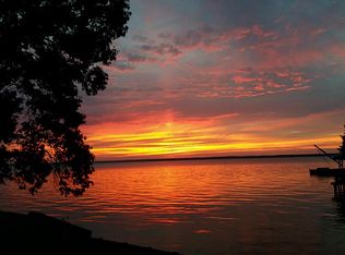 530 Idlewilde Dr, Onalaska, TX 77360