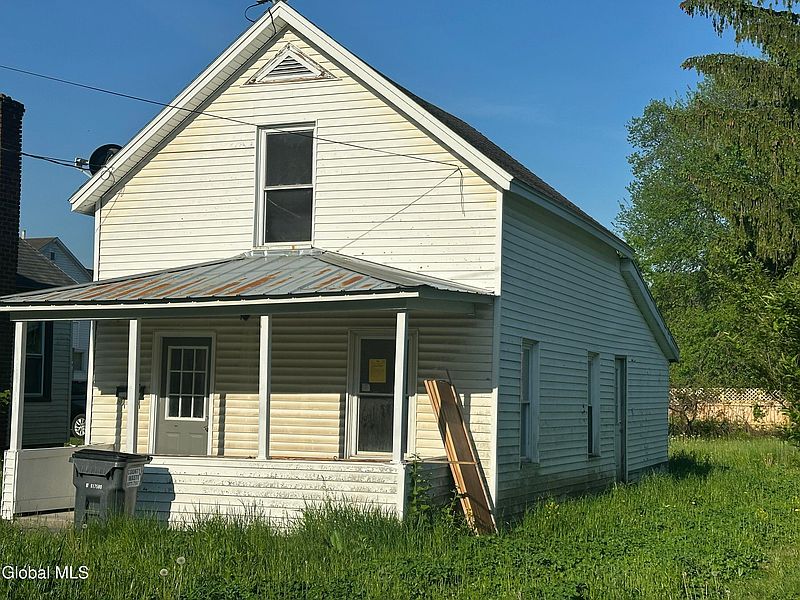 3rd image of 76 1st Street