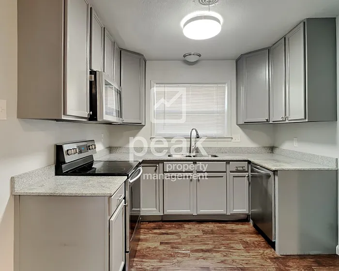 5508 Winifred Dr — Photo 3