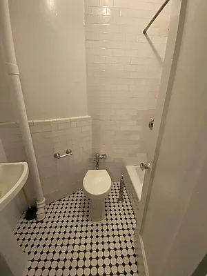 Rented by Oxford Property Group | media 11