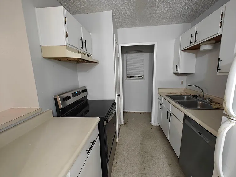 6303 Waddesdon Wood #6303 — Photo 6