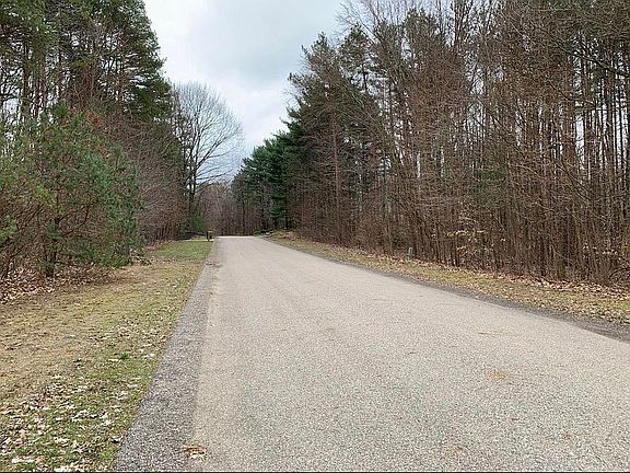 Hunters Ridge Dr.