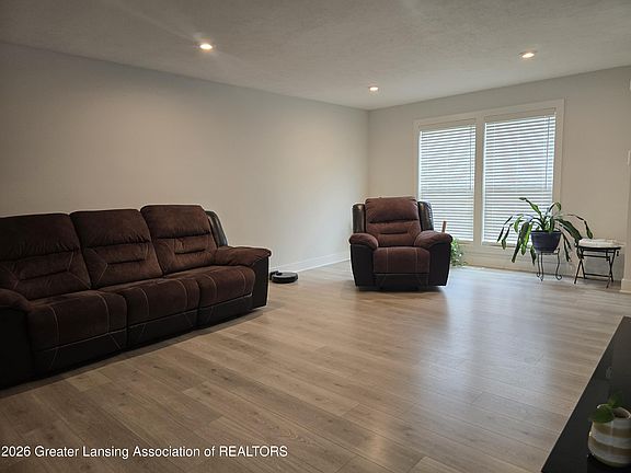 5th image of 3847 Zaharas Ln #19