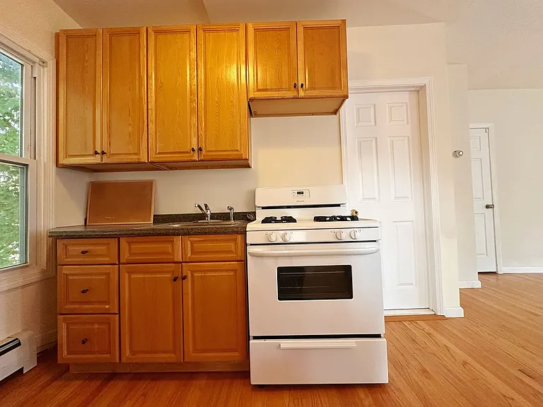 18 Eld St #2A — Photo 6