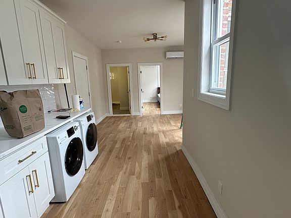 3rd image of 100 Deer Park Ave APT 2