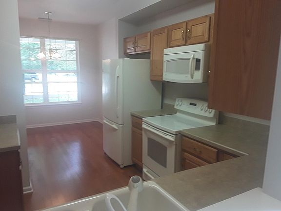 3rd image of 12592 Wedgemere Dr