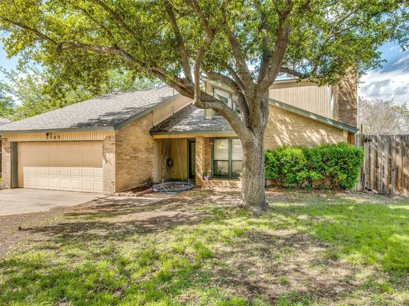 5303 Oak Springs Dr, Arlington, TX 76016