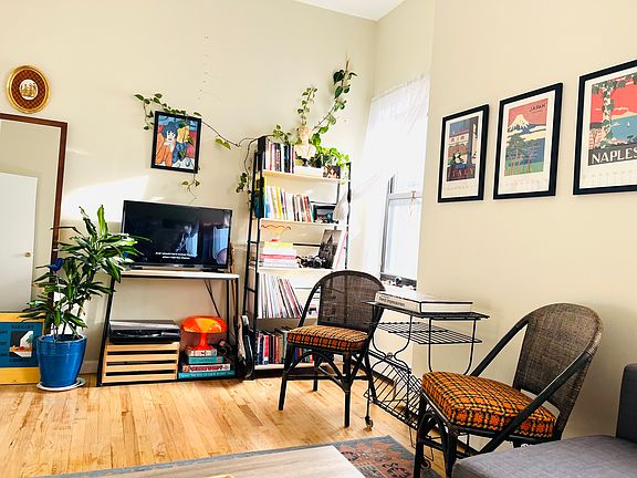 5th image of 199 Pacific St APT 4B