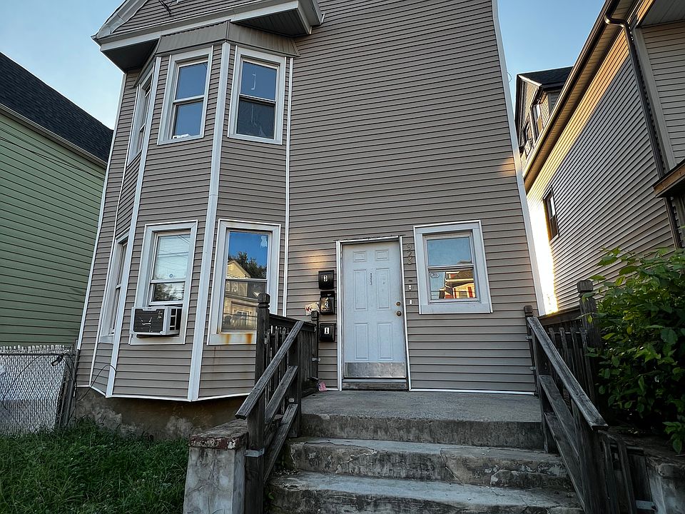 1st image of 923 S 17th St Floor 2
