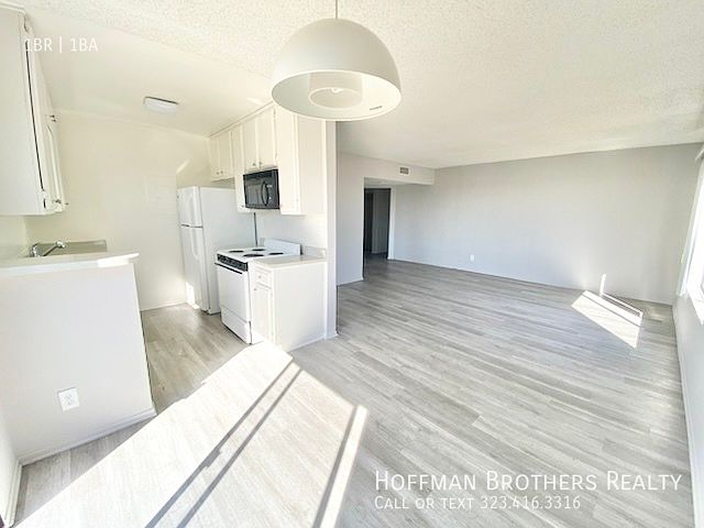 1st image of 3745 Glendon Ave #110A