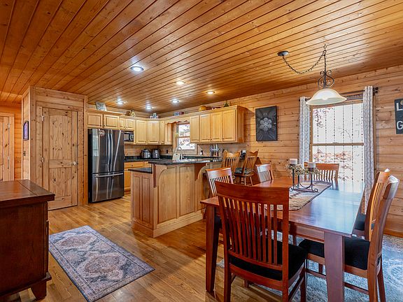 32nd image of 292 Log Cabin Ln