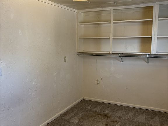 4th image of 2001 W Broadway St #11371210