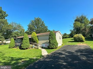 914 Clay Hill Rd, Chambersburg, PA 17202