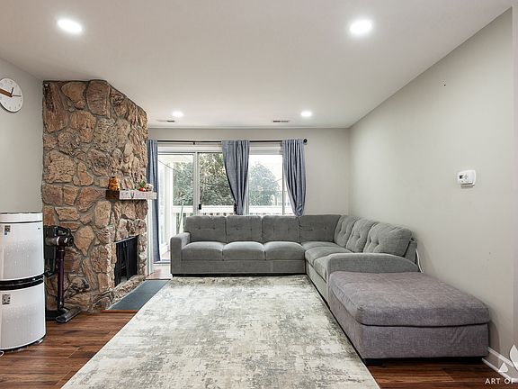 5th image of 257 Coventry Cir #136