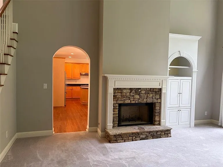 96 Highgrove Dr — Photo 9