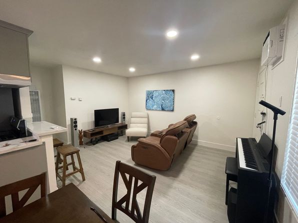 337 E Poplar St APT 12