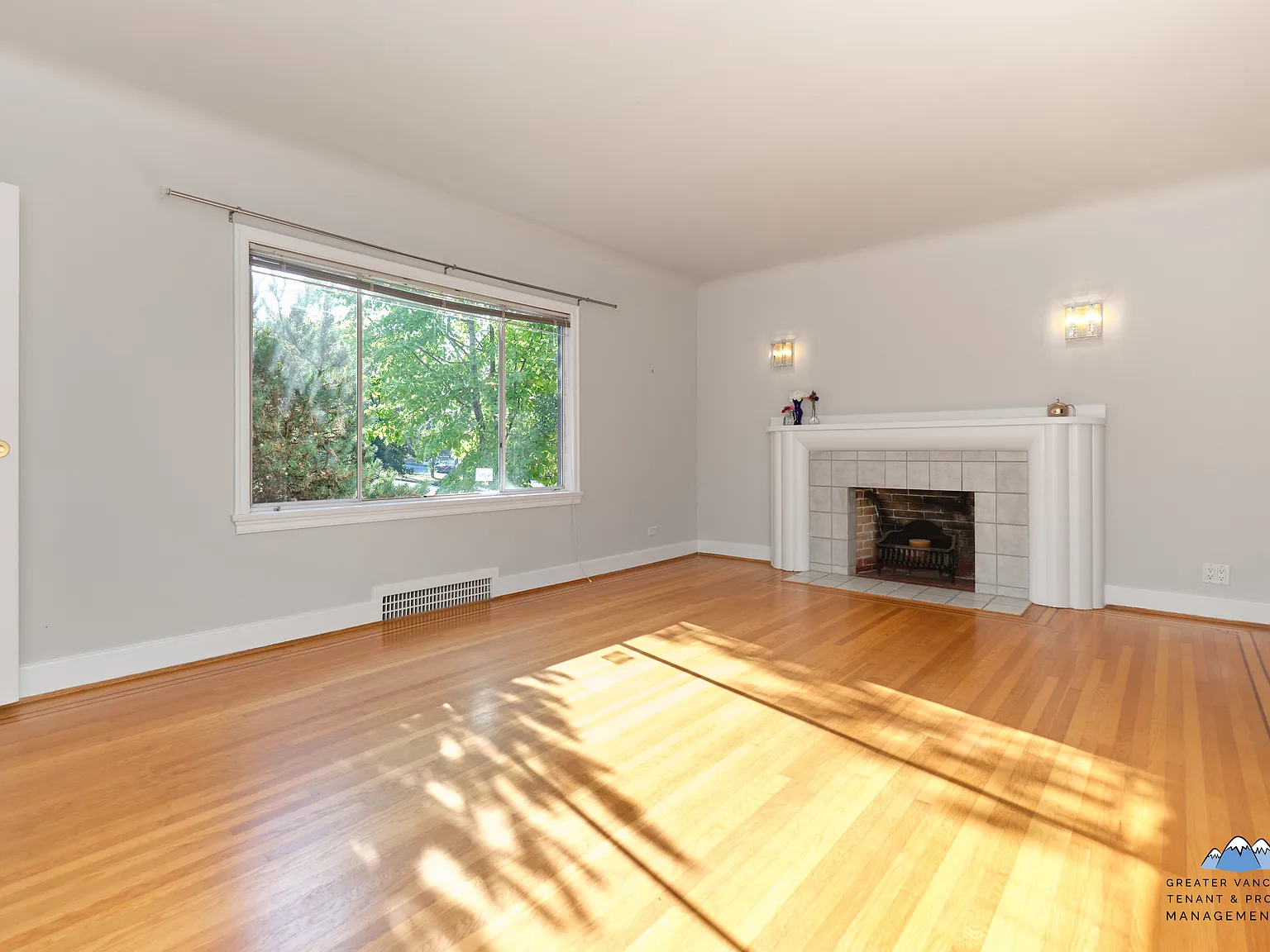 3175 Courtenay Street, Vancouver — Photo 2