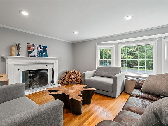 2nd image of 9 Wessex Dr