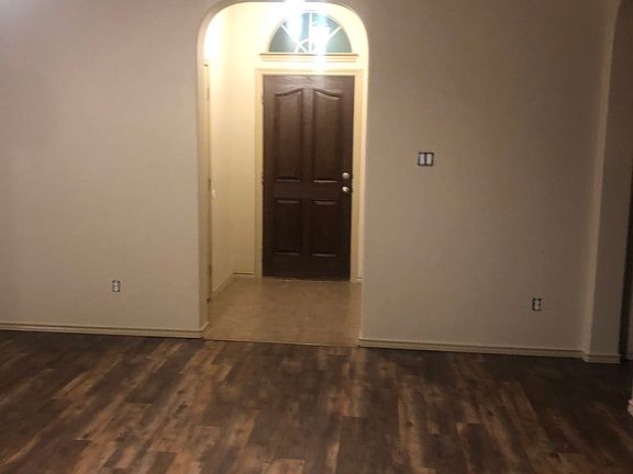 2nd image of 901 Whitney Dr
