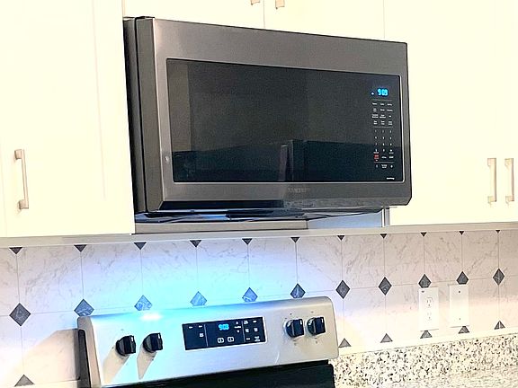 Samsung oven. Oven and microwave together.