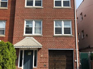 22-45 47th, astoria, NY 11105