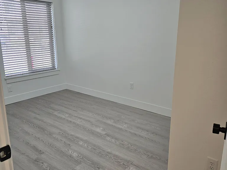 280 E Lorene St — Photo 14