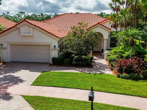3rd image of 2690 Oakmont Drive