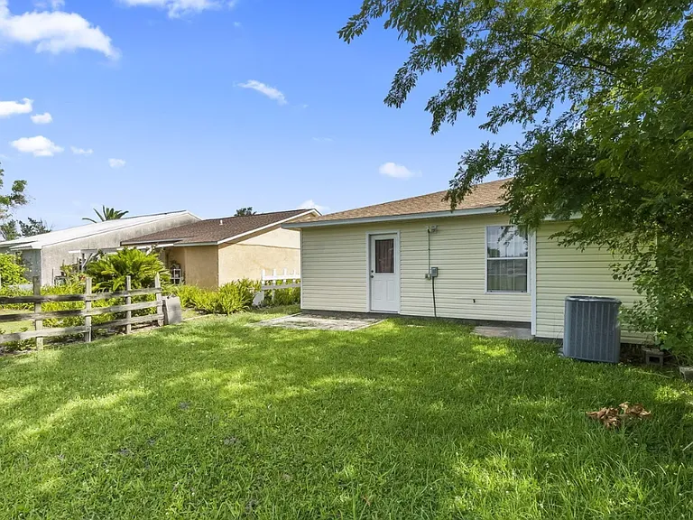 2716 Oak Hammock Dr — Photo 21
