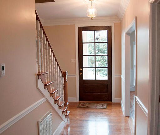 4th image of 1029 Hayslope Dr