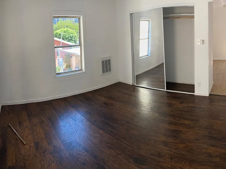 1641 1/2 Logan Ave #1 — Photo 6