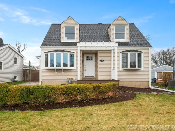 126 N Bierman Ave, Villa Park, IL 60181