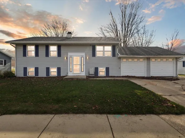 219 W Burbank Ave, Janesville, WI 53546