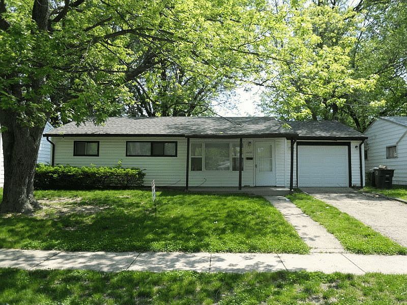2nd image of 4907 N Katherine Dr