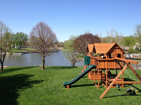 5th image of 1128 Beaver Lake Blvd