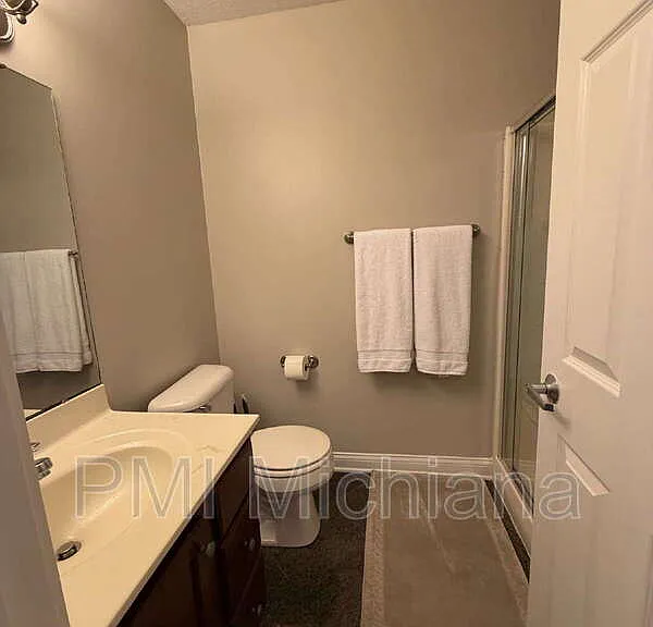 129 Clancey St — Photo 18