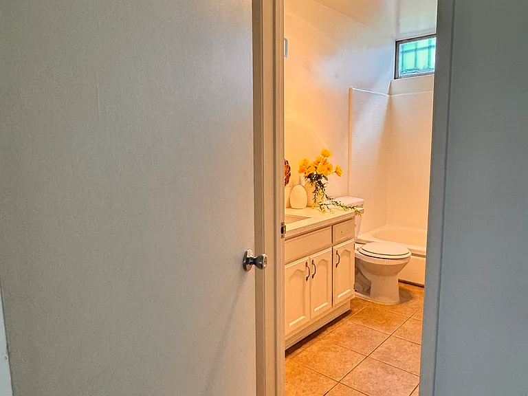 2101 E Charlotte St #20 — Photo 10