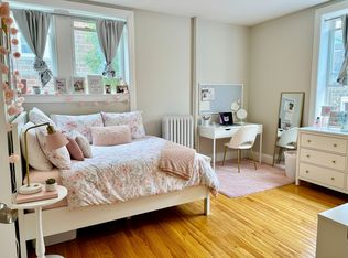 76 Egmont St APT 1B, Brookline, MA 02446