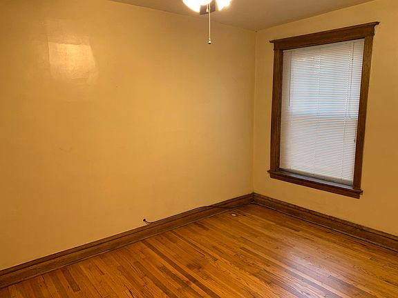 5th image of 2216 S Washtenaw Ave #1