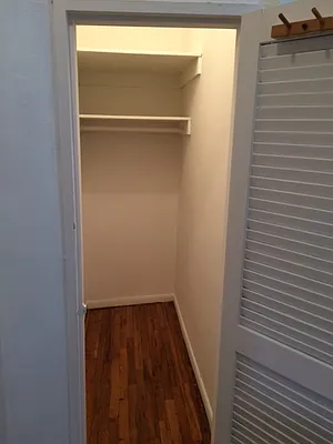 Rented by Eric Goodman Realty Corp | media 17