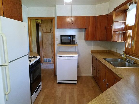 4th image of 816 S Fair St