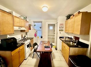 220 Hanover St APT 1, Boston, MA 02113
