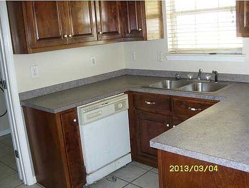 3rd image of 9975 Woodie Ln
