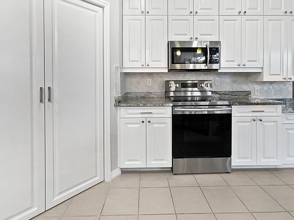 4th image of 9934 Laurel Valley Avenue Cir