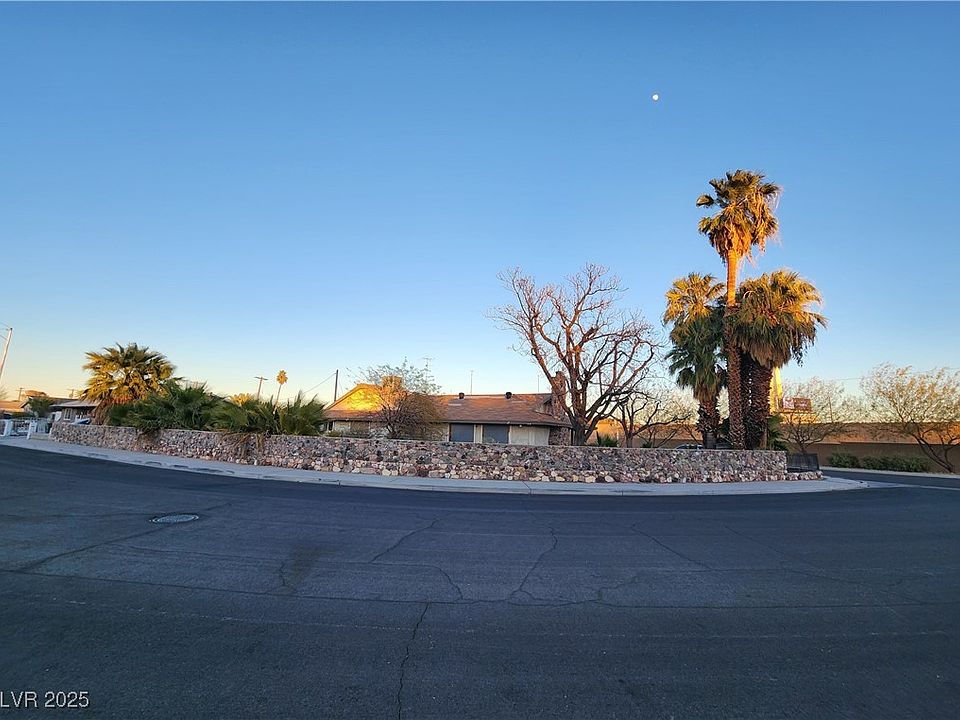 1st image of 1808 Loch Lomond Way