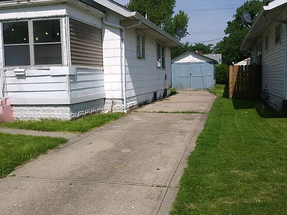 2nd image of 1307 N Denny St