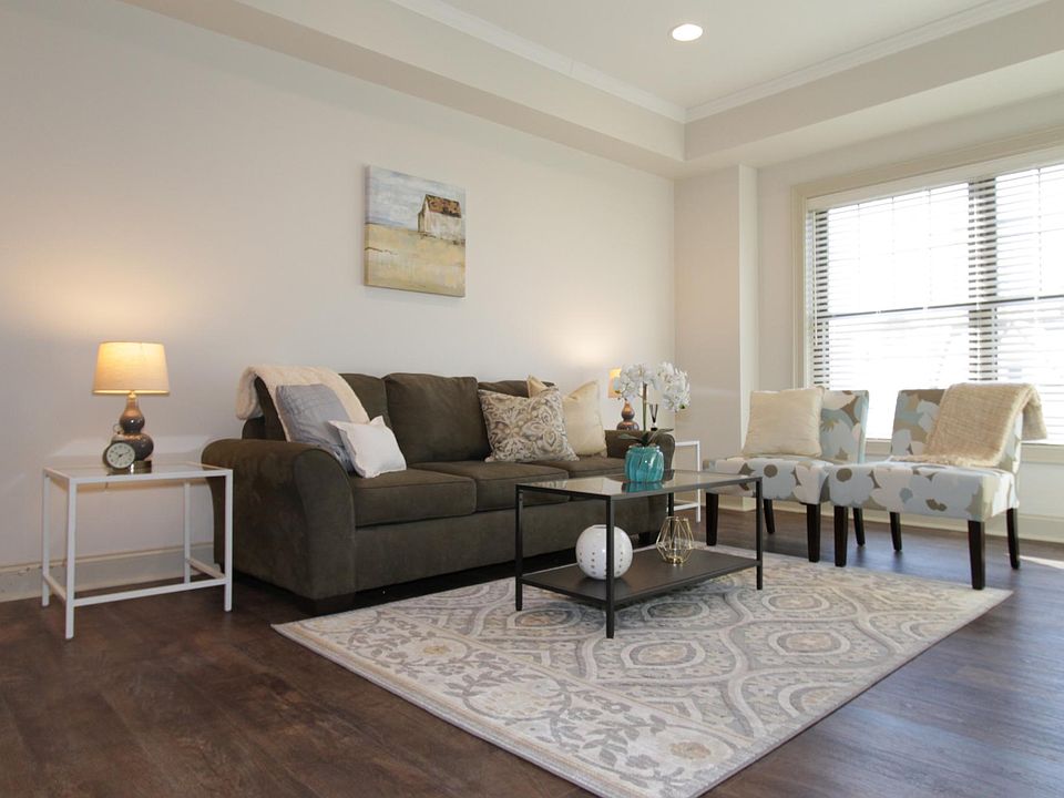 1st image of 724 Washington St APT 2E
